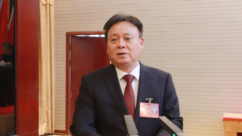 聂立新作常委会工作报告